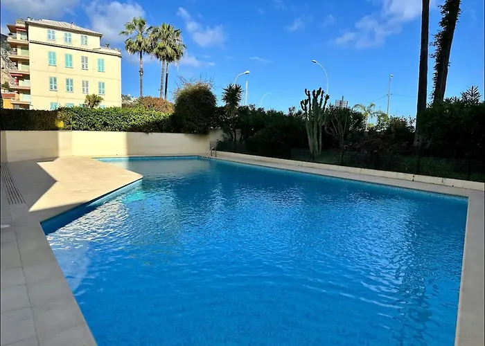 E2c2 - 3pieces Vue Avec Piscine & Parking דירה *