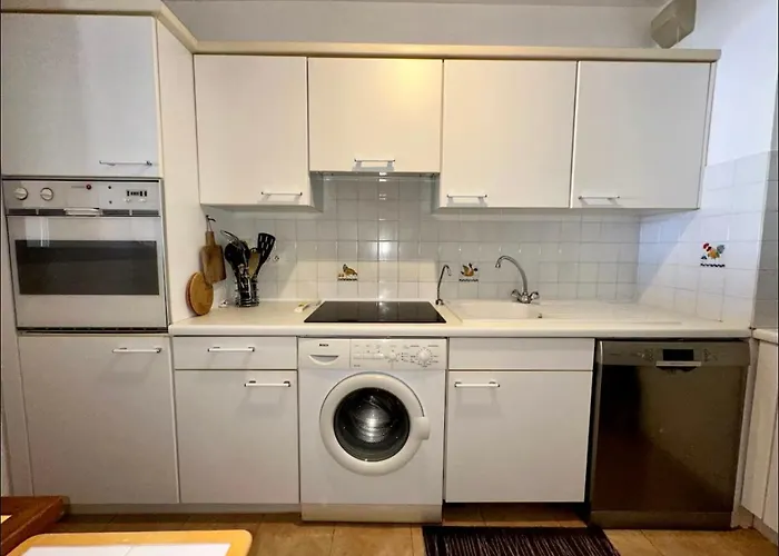 E2c2 - 3pieces Vue Avec Piscine & Parking *